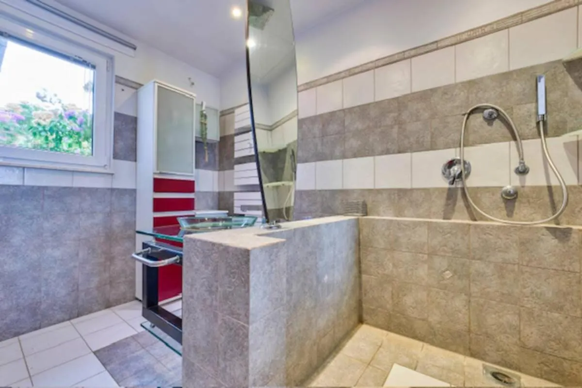 Seafront Villa For 9-10 People Slatine