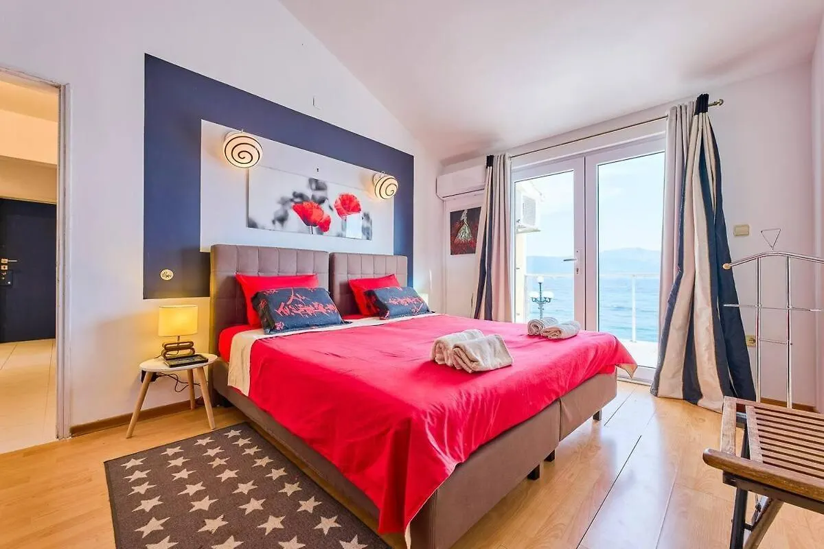 Seafront Villa For 9-10 People Slatine Holiday home